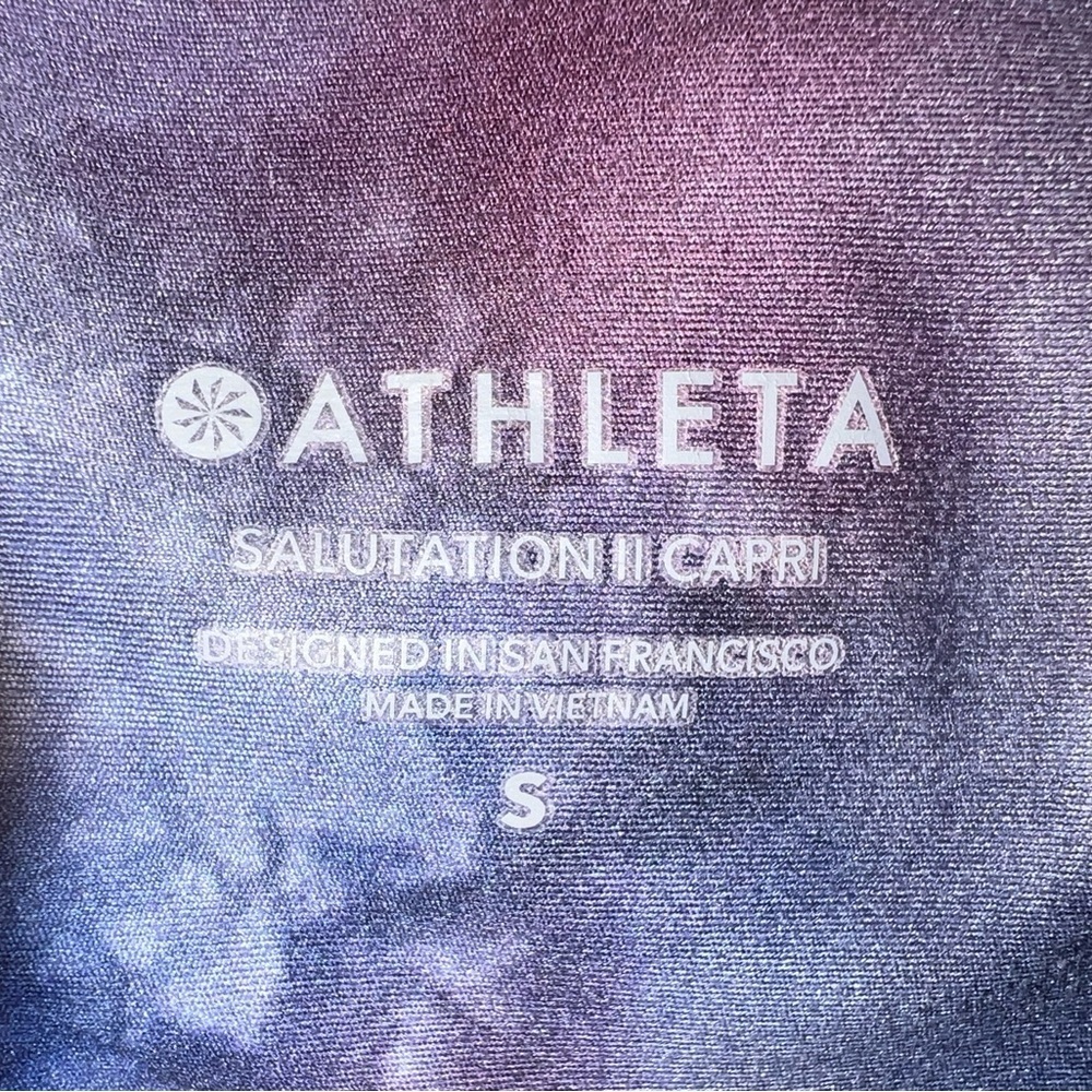 Athleta SALUTATION II CAPRI Leggings, Small - Picture 4 of 9